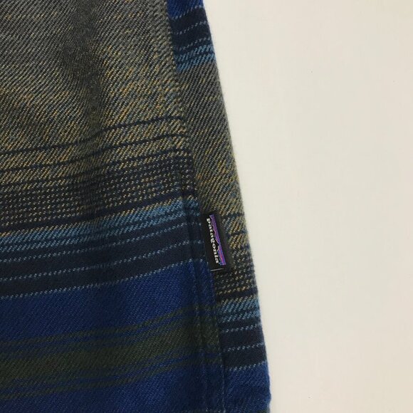 Patagonia Men 100% Organic Cotton Large Button Multi-Color Shirt - Picture 4 of 5